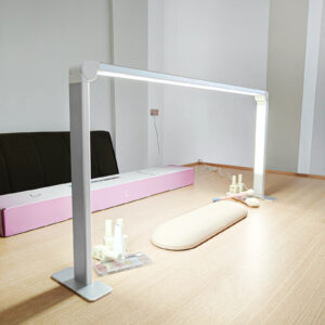 New Lamp Nail Table